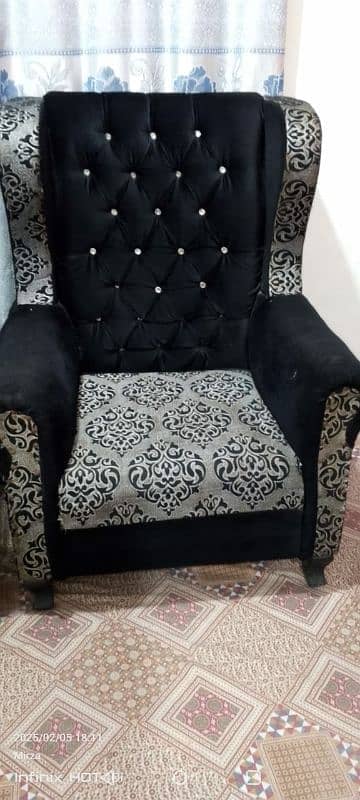 sofa set available in reasonable price for good condition 1