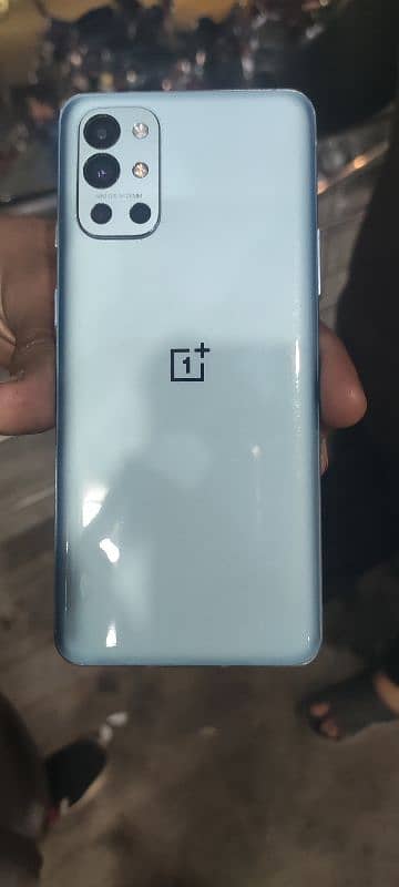 OnePlus 9r 5