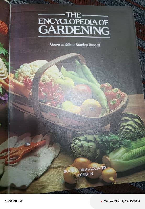 THE ENCYCLOPEDIA OF GARDENING 5