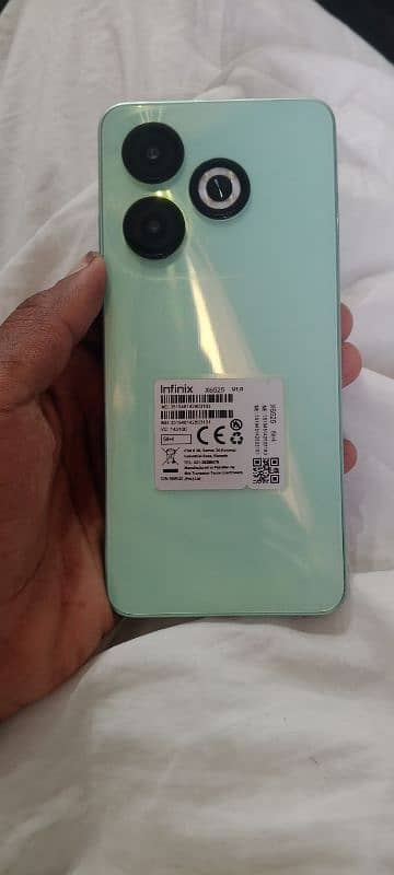 Infinix smart 8- 4/64 6