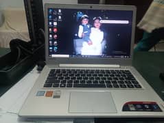 al most brand new . litte bit use one handed. lenovo i7 7 generation 512