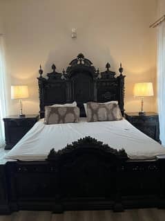 king bed in very good condition