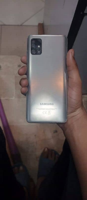 SAMSUNG A51 1