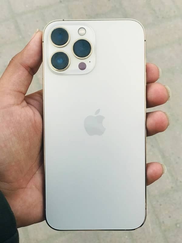 iphone 13pro max Gold color 0