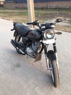 suzuki 150 Gs 2022 model