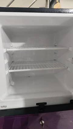 dawlance fridge brand new olny 1 year used