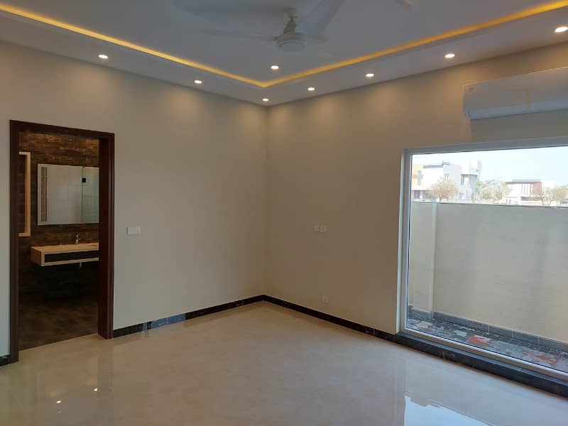 1 Kanal Brand New Modran Design House For Sale In DHA Phase 7. 11