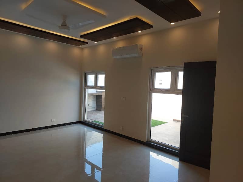 1 Kanal Brand New Modran Design House For Sale In DHA Phase 7. 44