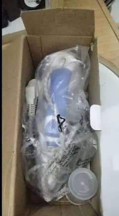 west point steam iron. 2 se 3 month use. excellent condition