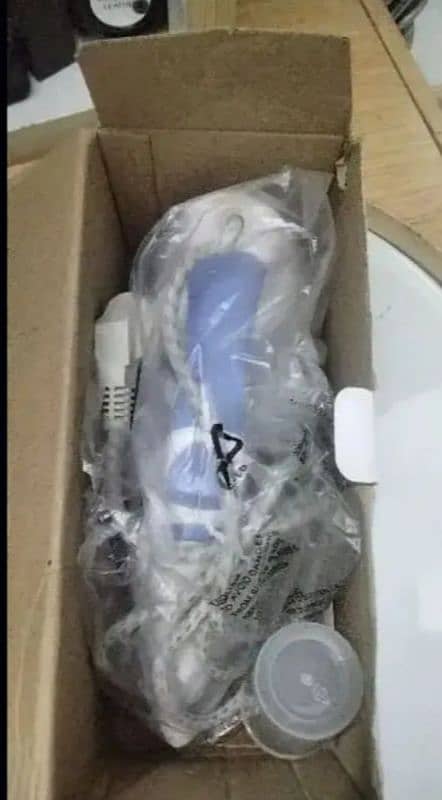 west point steam iron. 2 se 3 month use. excellent condition 0