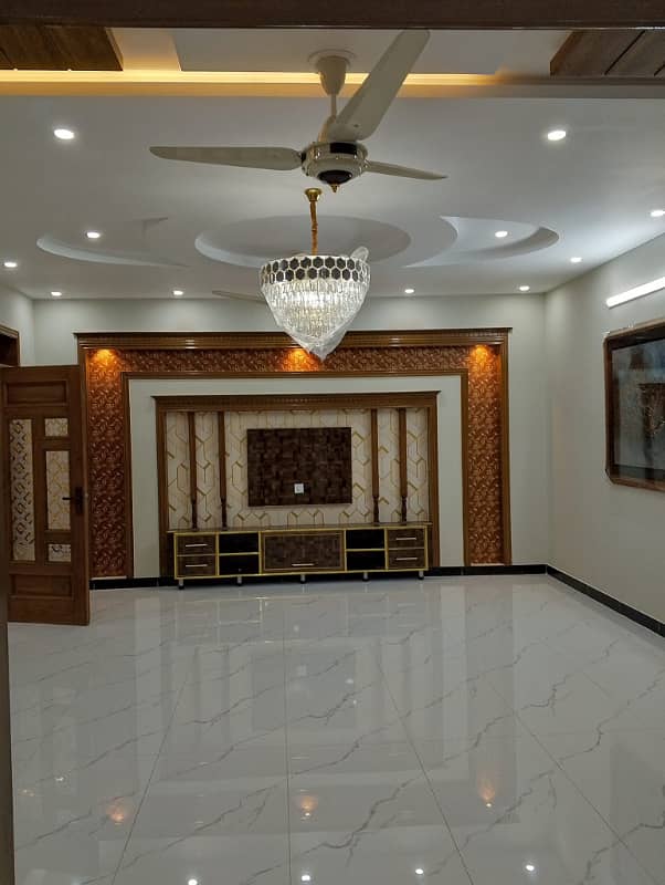 Welcome to Brand New House for sale In G-13 lslamabad Size: 35*70 (10 MARLA) 22