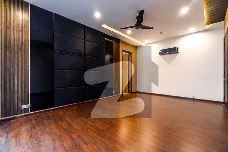 1 Kanal Lavish Upper Portion On Top Location For Rent in DHA Phase 6 Lahore 5