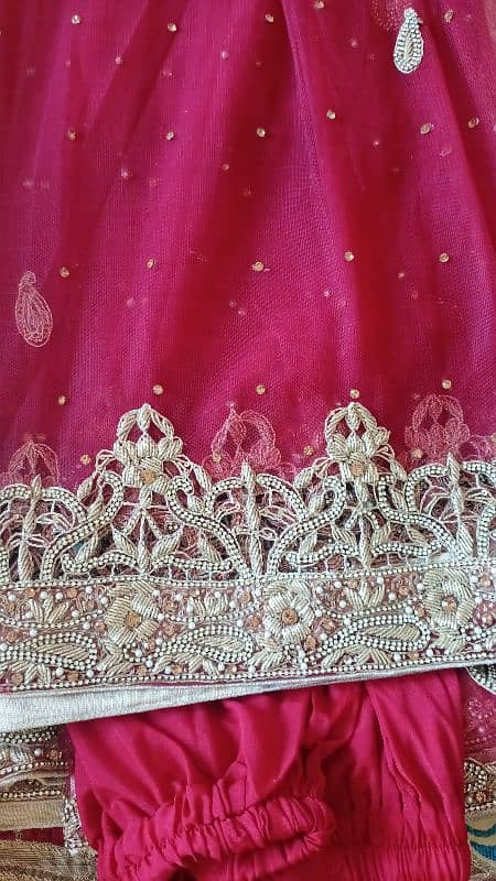 bridal lehnga few hours use only 4