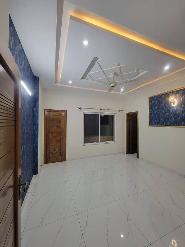 12 Marla ground Floor very beautiful House for rent available in soan garden Islamabad 4