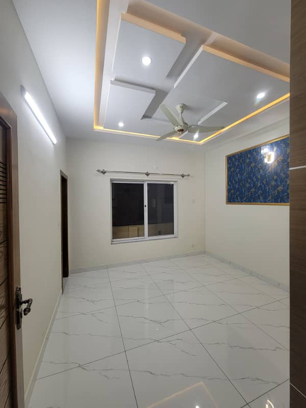 12 Marla ground Floor very beautiful House for rent available in soan garden Islamabad 5