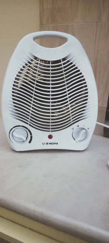 We are selling good condition of Lionnova fan heater 1