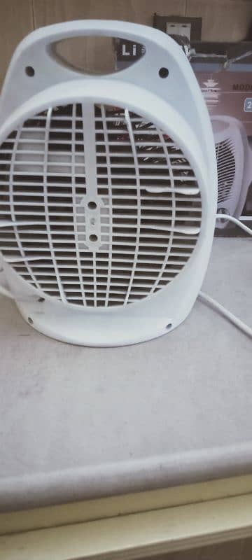 We are selling good condition of Lionnova fan heater 2