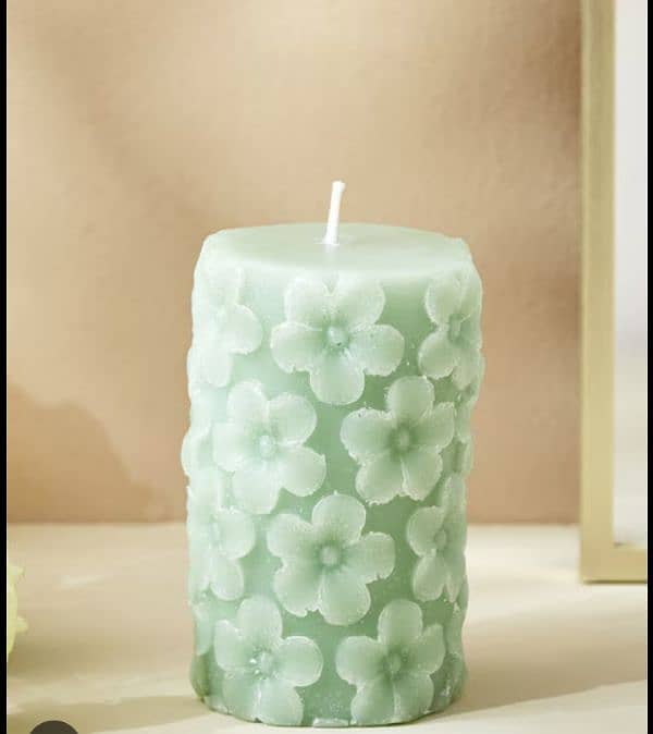 (1) Piece large flower pillar beeswax candle from home decor 2