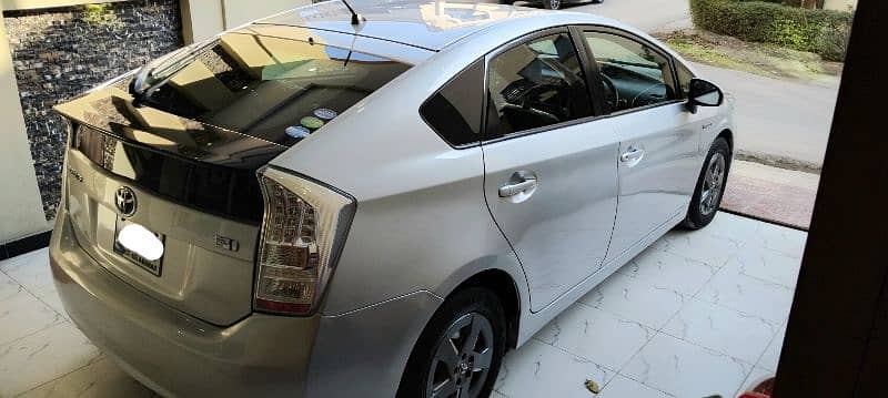 Toyota Prius 2011 7