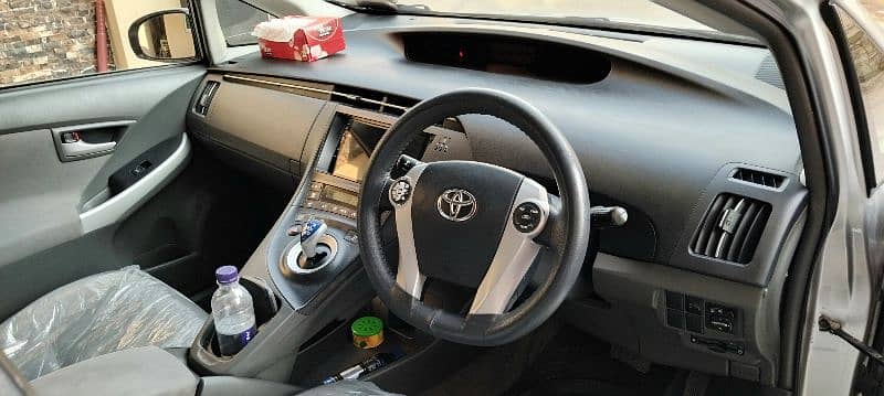 Toyota Prius 2011 10