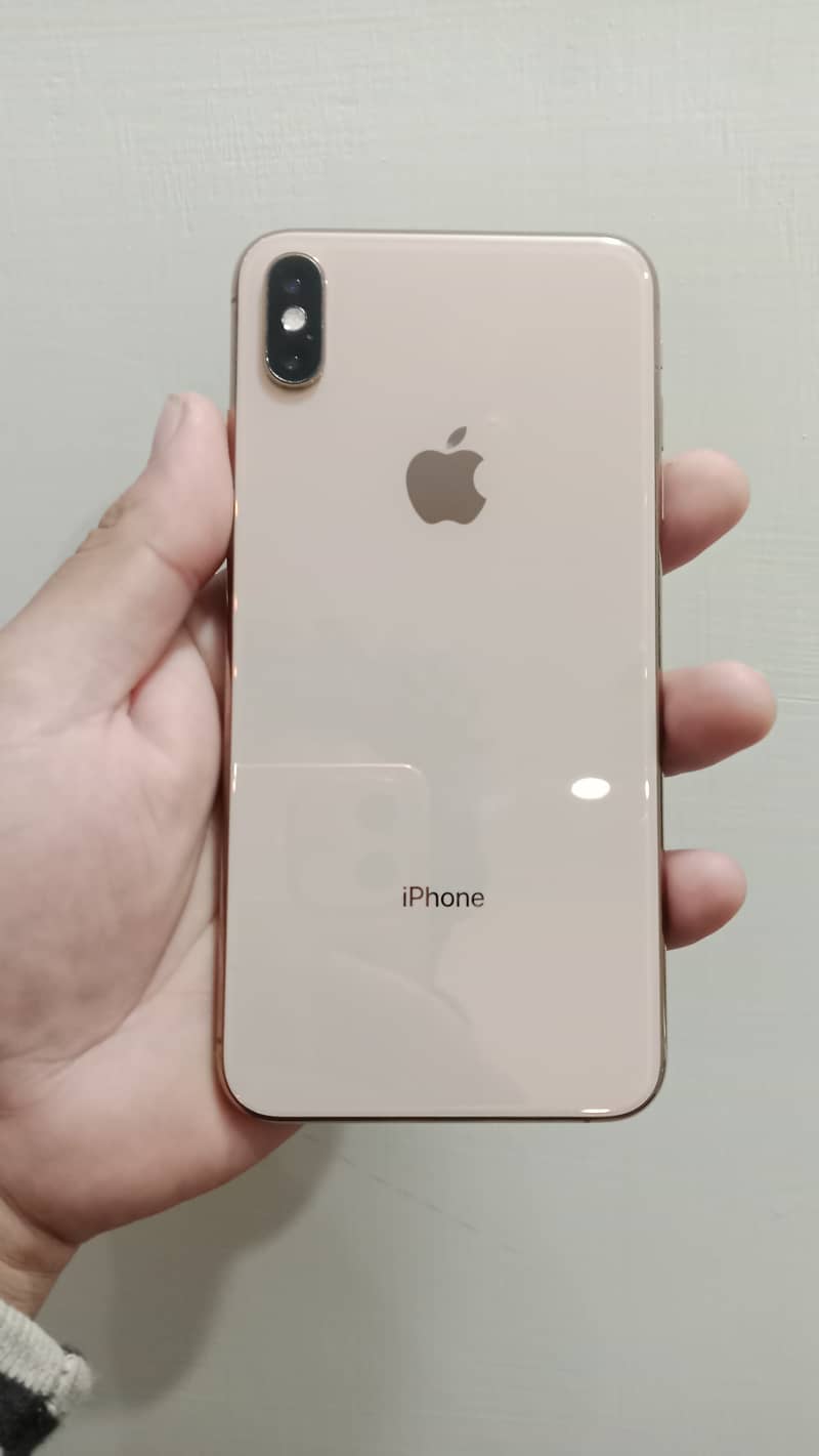 Apple iPhone XS Max 1