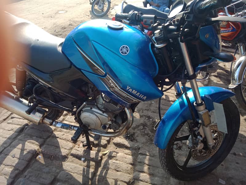 Yamaha YBR 125 ( Model 2015) Total Genuine 3