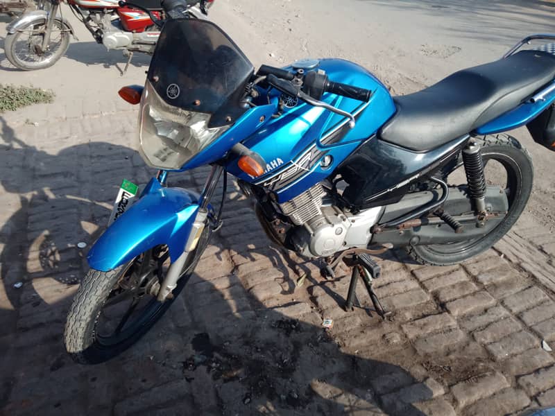 Yamaha YBR 125 ( Model 2015) Total Genuine 4