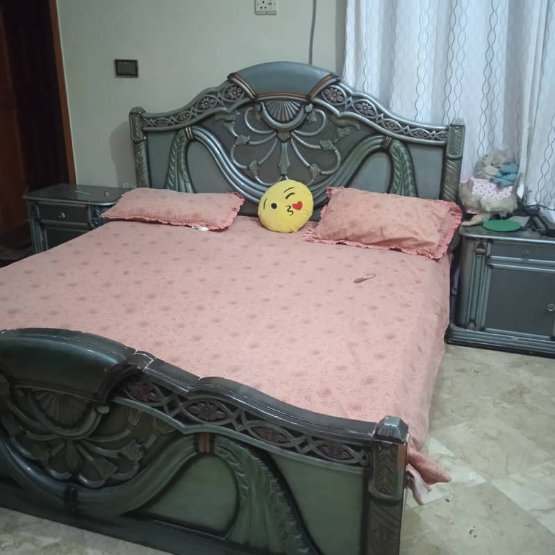 bed in good condition 0