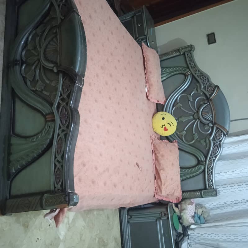 bed in good condition 1