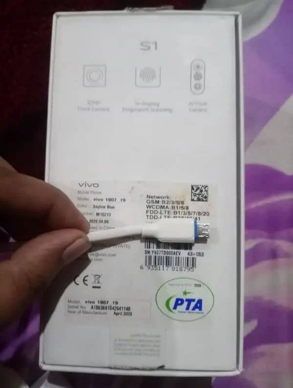 vivo s1 mobile/4/128/GB complete Saman urgent sale 2