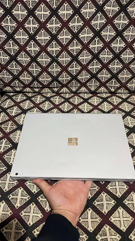 Surface Book 2 IntelCore i7 8th Gen  2GB Gtx 1060 8GB RAM 256GB  SSD 0