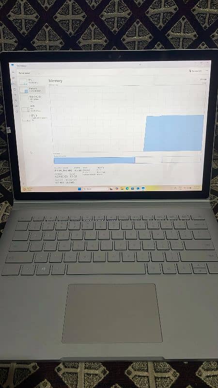 Surface Book 2 IntelCore i7 8th Gen  2GB Gtx 1060 8GB RAM 256GB  SSD 7