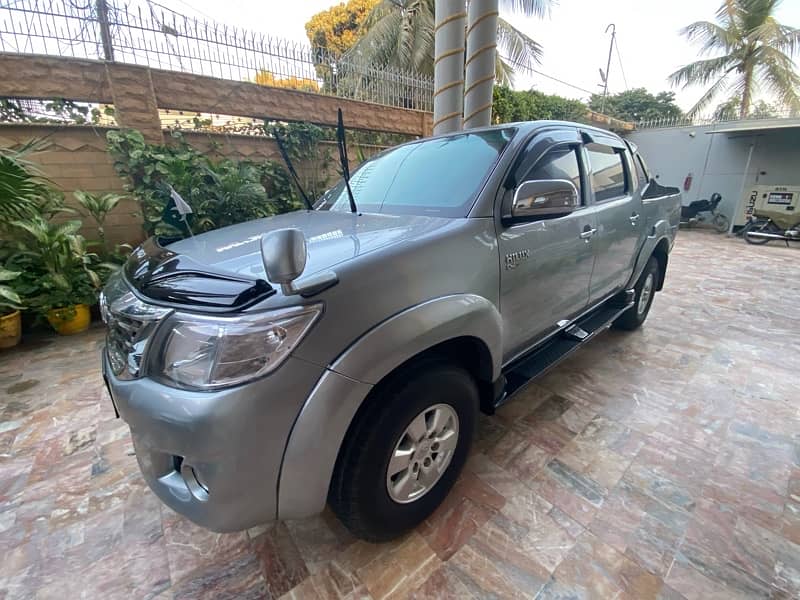 Toyota Hilux Vigo Champ 2011 0