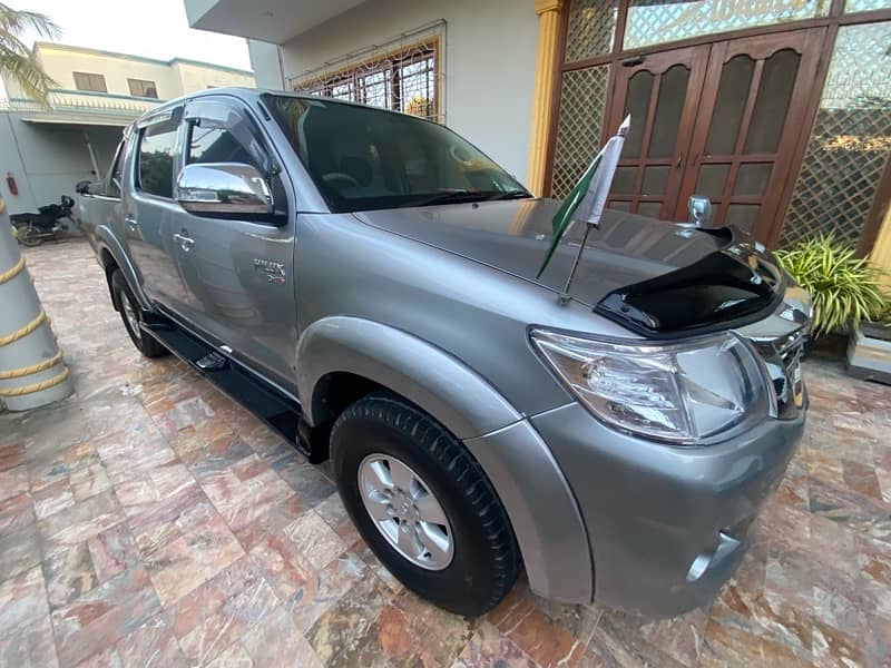 Toyota Hilux Vigo Champ 2011 5