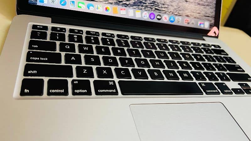 MacBook Pro 2015 (13.3" inch, Early 2015) 5