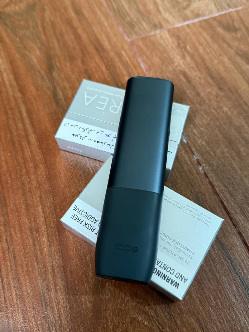 Iqos Iluma One w Box & Packs (Less than 1 month used) 2