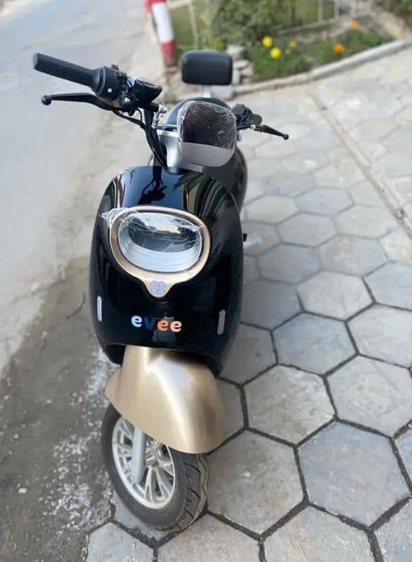 Scooty for Sale | Evee Nisa | Electric Scooter | 1