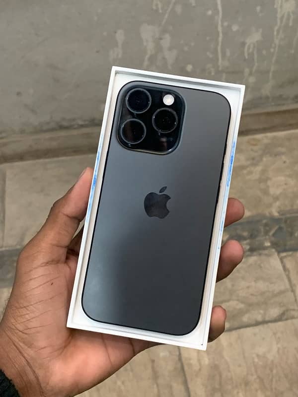 iPhone 16 Pro Jv Just 23 days use 128gb 0