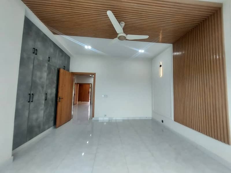 1 Kanal Luxury House For Sale In Dha Phase 1 On Prime Location 6