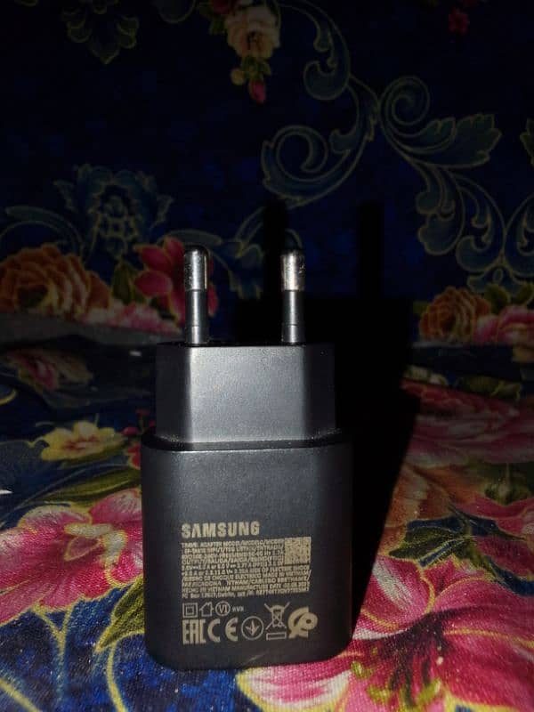 Samsung Galaxy original charger 25 watt with box 0