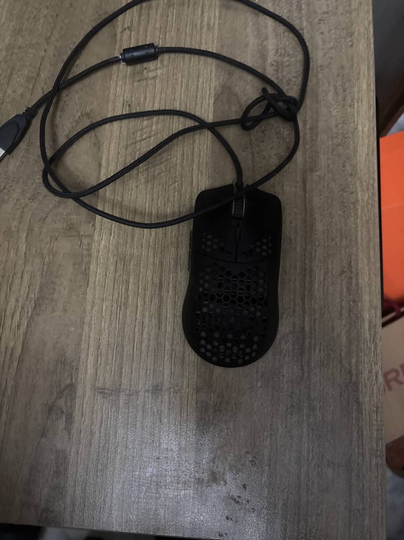 Chinese copy of glorious model O wired mouse 0