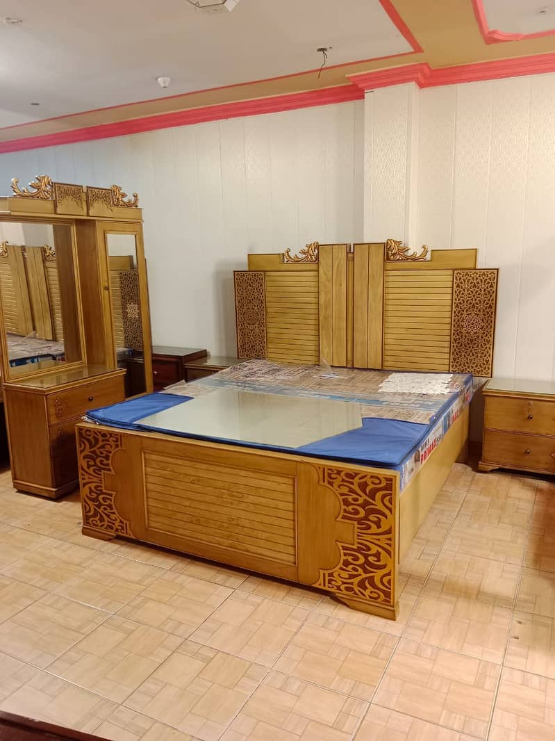 Double bed/king size bed/dressing table/bed set/wooden bed/furniture 3