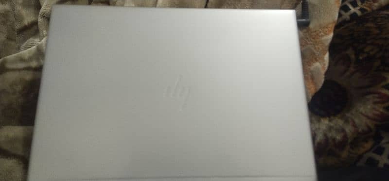 HP Elite book 830 G6 0