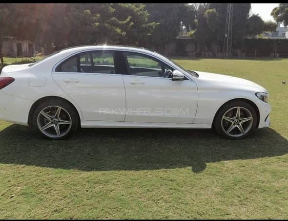 Mercedes C Class 2018 4