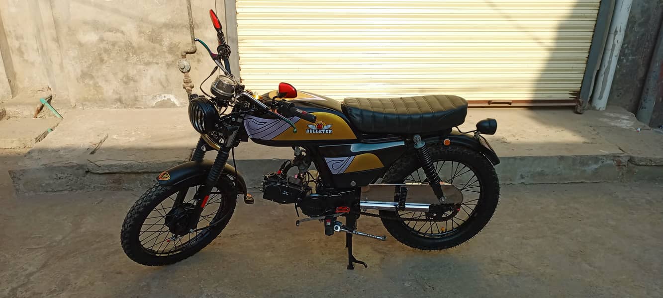 Cafe Racer (70cc) fully Furnished 6