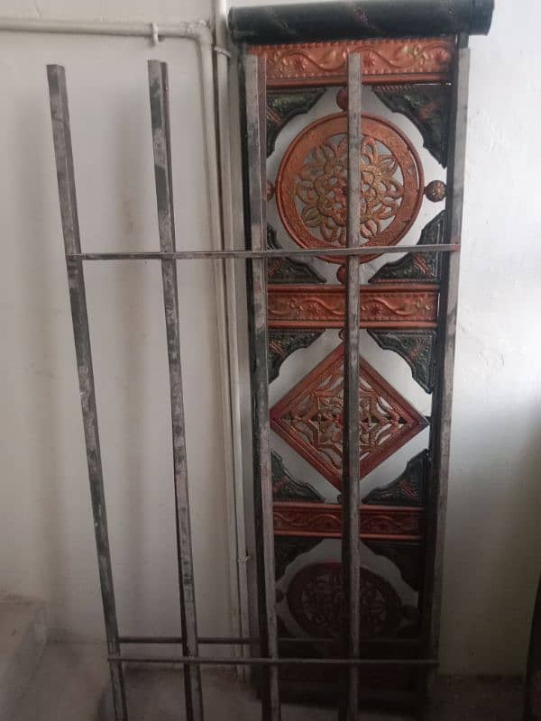 iron bed condition 10/9 without mattress 0