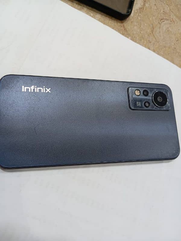 infinix note 11 10 by 8 5