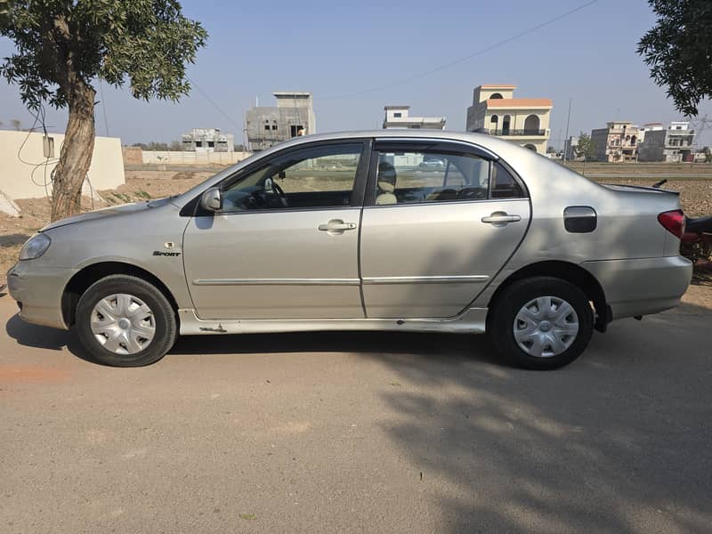 Toyota Corolla Altis 2005 15