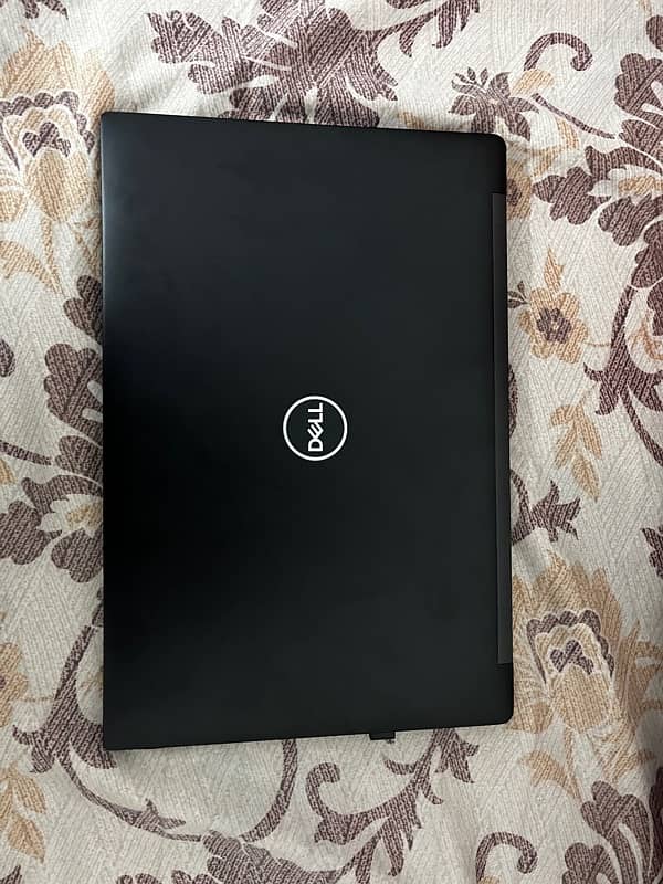 Dell 7490 Touch laptop 11