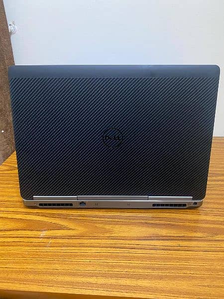 Dell precision 7520 1